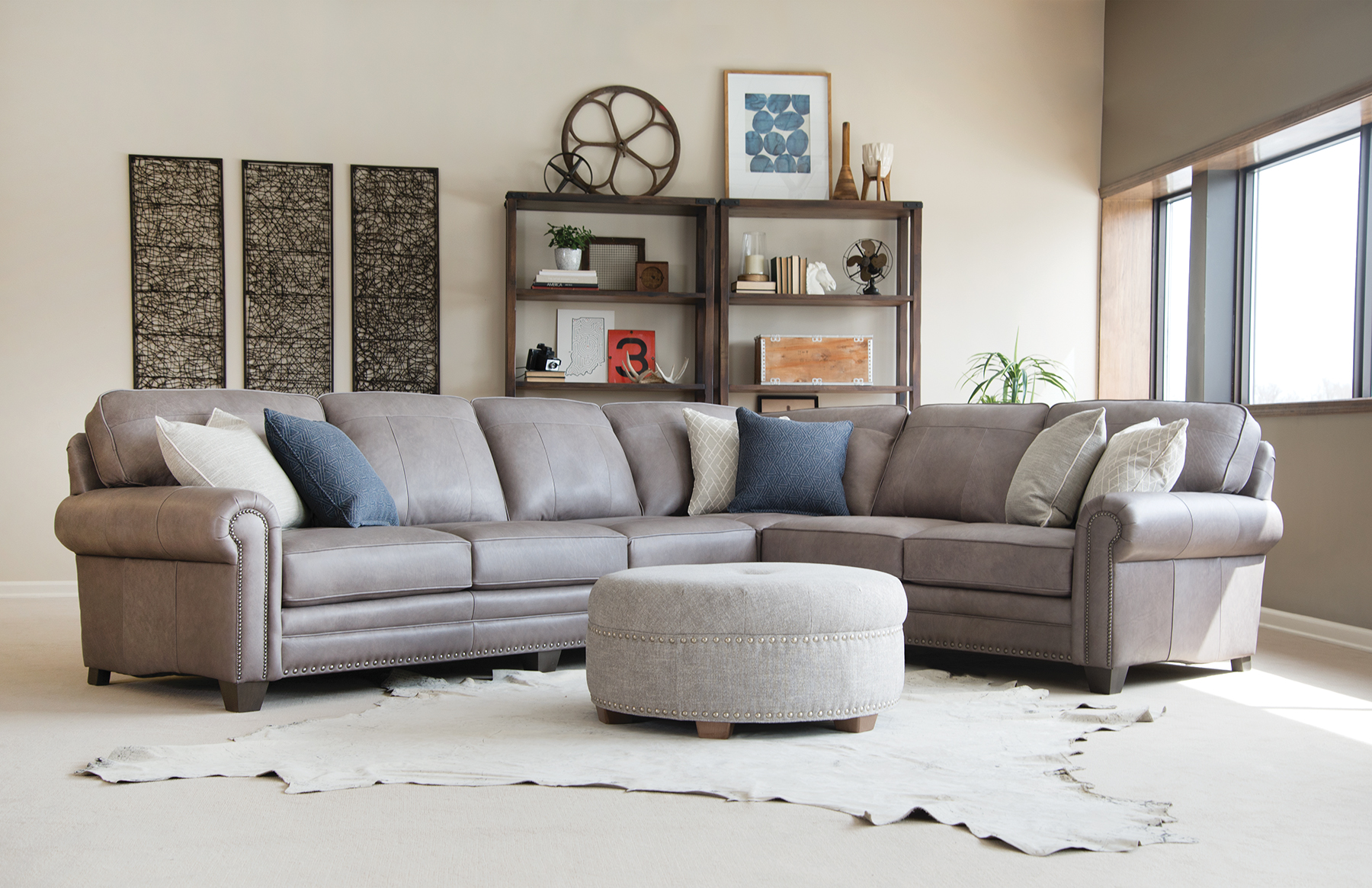 Smith Bros. Sectional 253