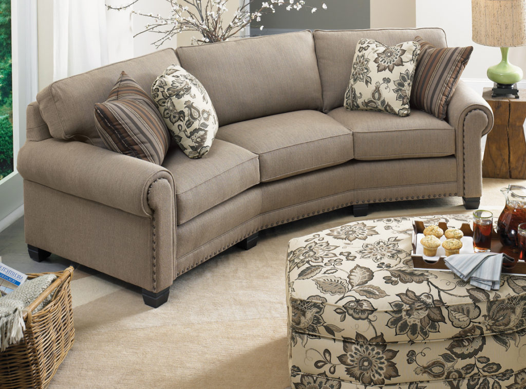 Smith Brothers 393 Conversation Sofa in Fabric