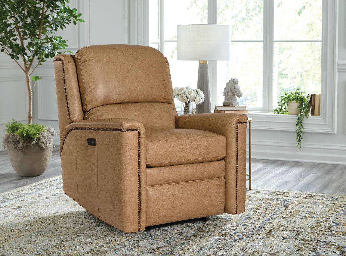 M104 Chair - Image 2