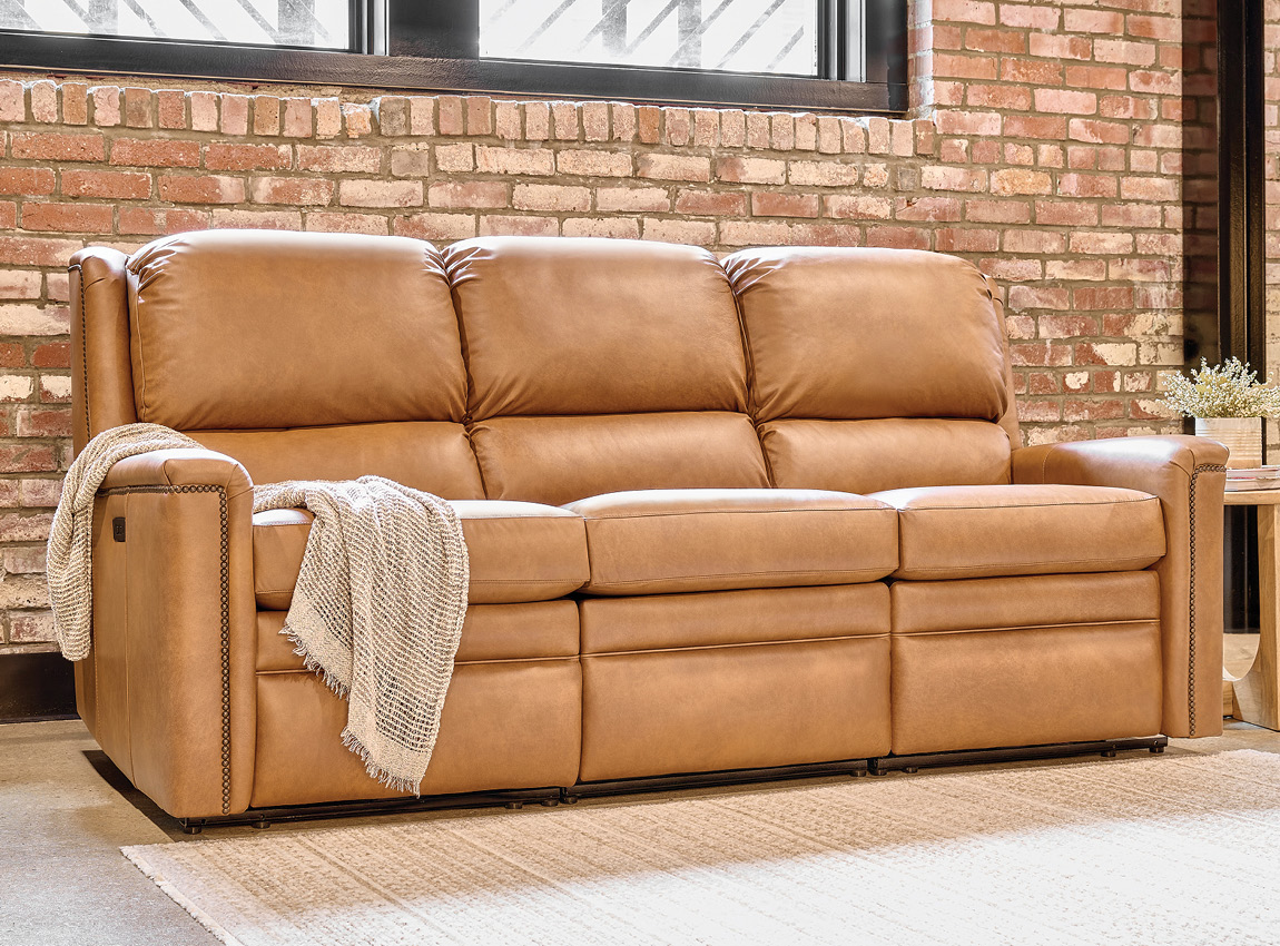M104 Sofa