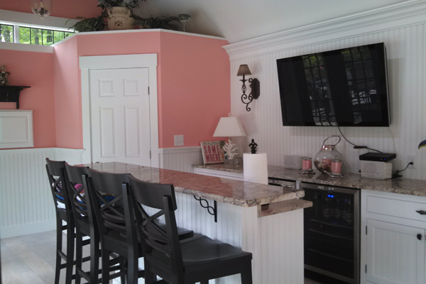 Bar inside shed with pink walls